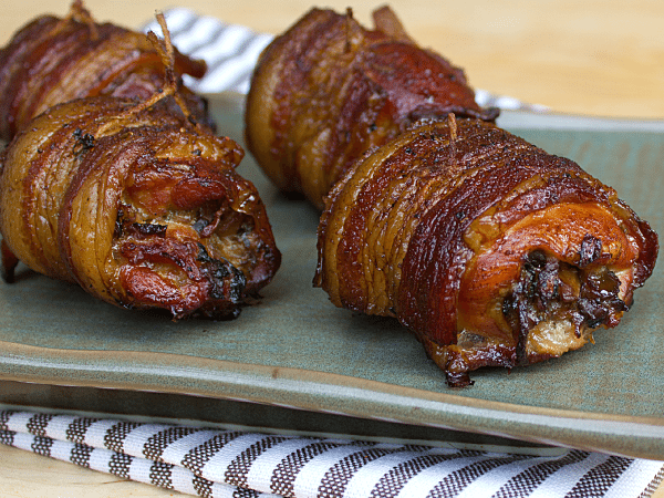 smoked-chicken-thighs-wrapped-in-bacon